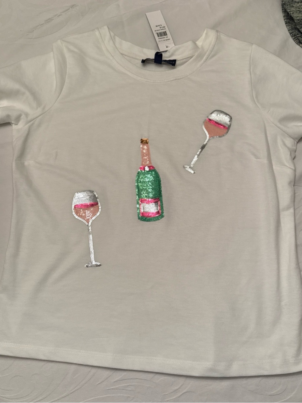 NWT Sequin Champagne Bottle & Glasses White Party T-Shirt